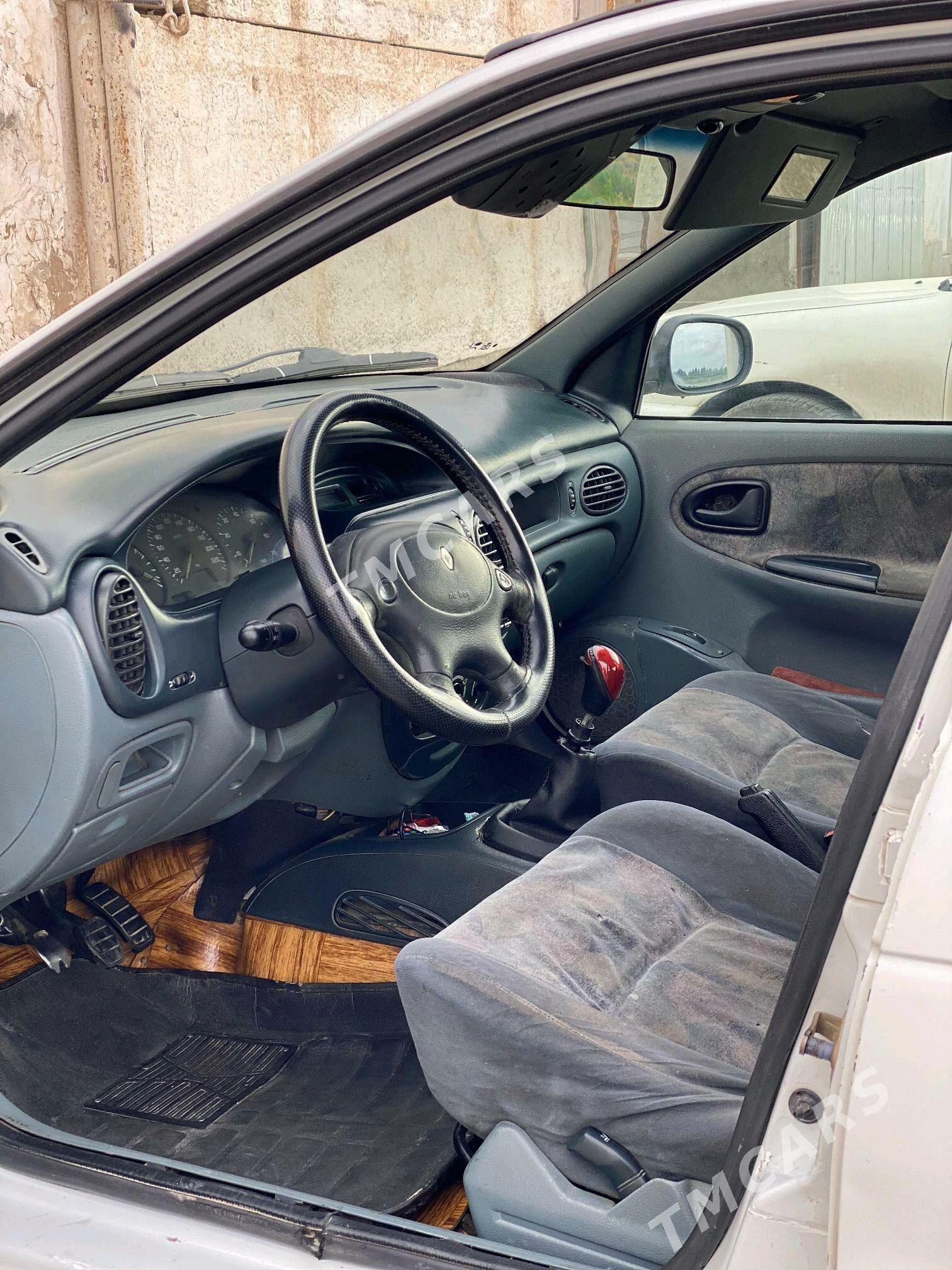 Renault Megane 2 1998 - 50 000 TMT - Теджен - img 5
