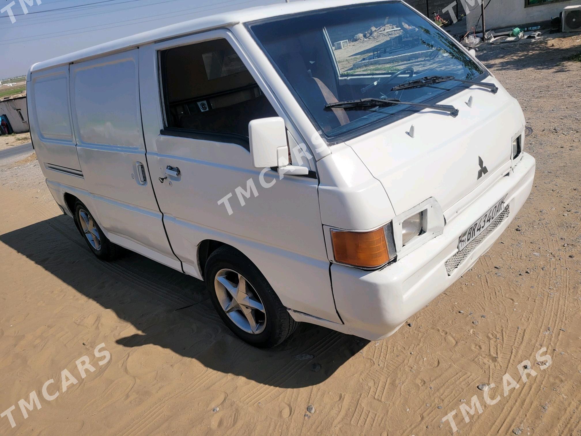 Toyota Hiace 1992 - 45 000 TMT - Garadamak Şor - img 3
