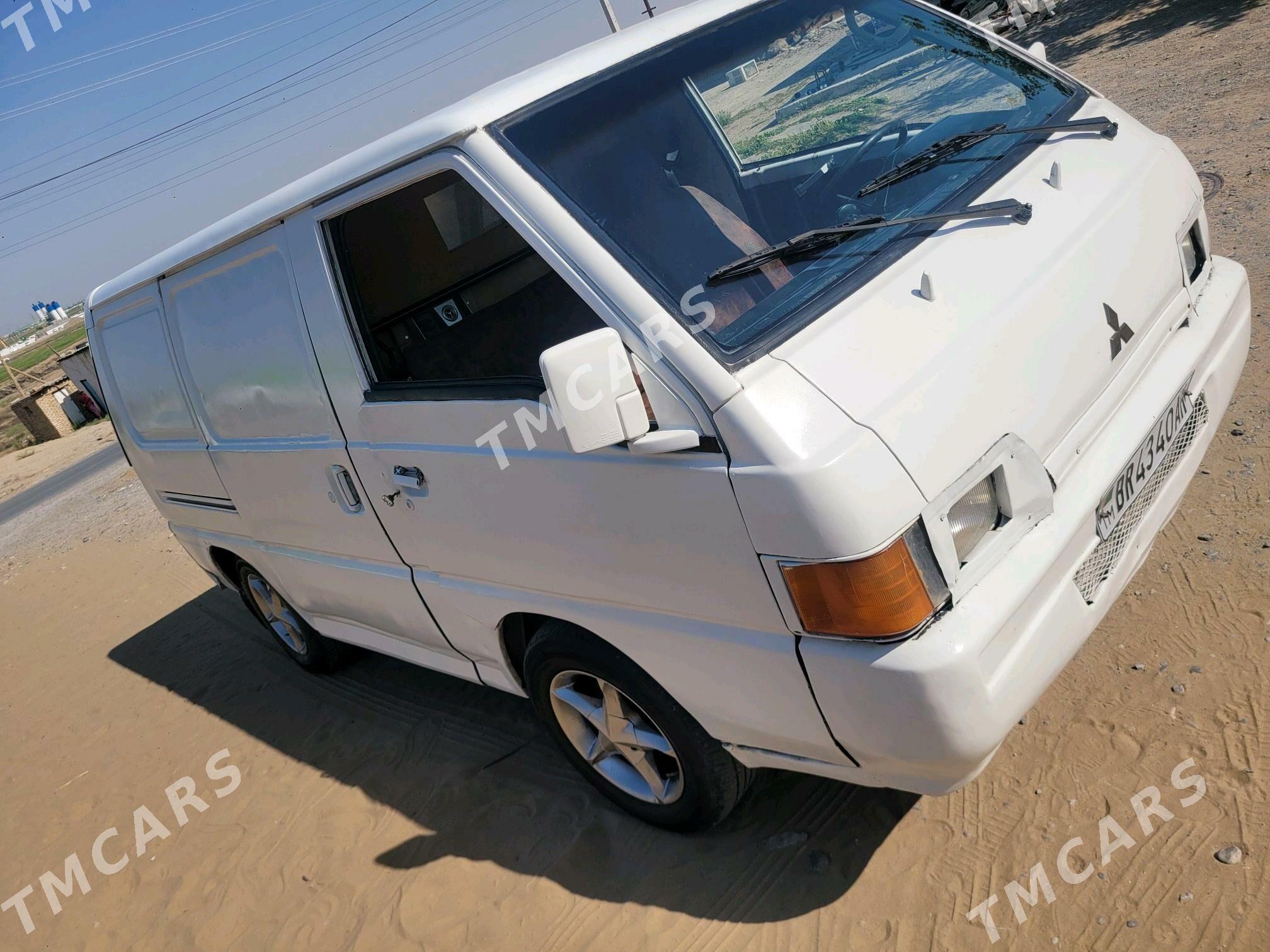 Toyota Hiace 1992 - 45 000 TMT - Garadamak Şor - img 2