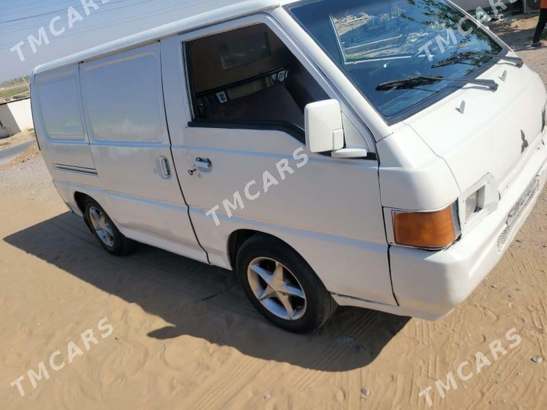 Toyota Hiace 1992 - 45 000 TMT - Garadamak Şor - img 5