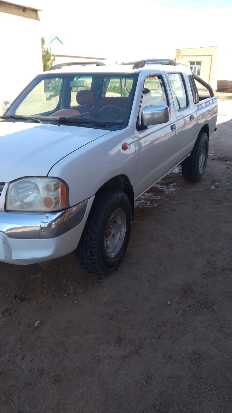 Nissan Navara 2007 - 130 000 TMT - Garabekewül - img 4