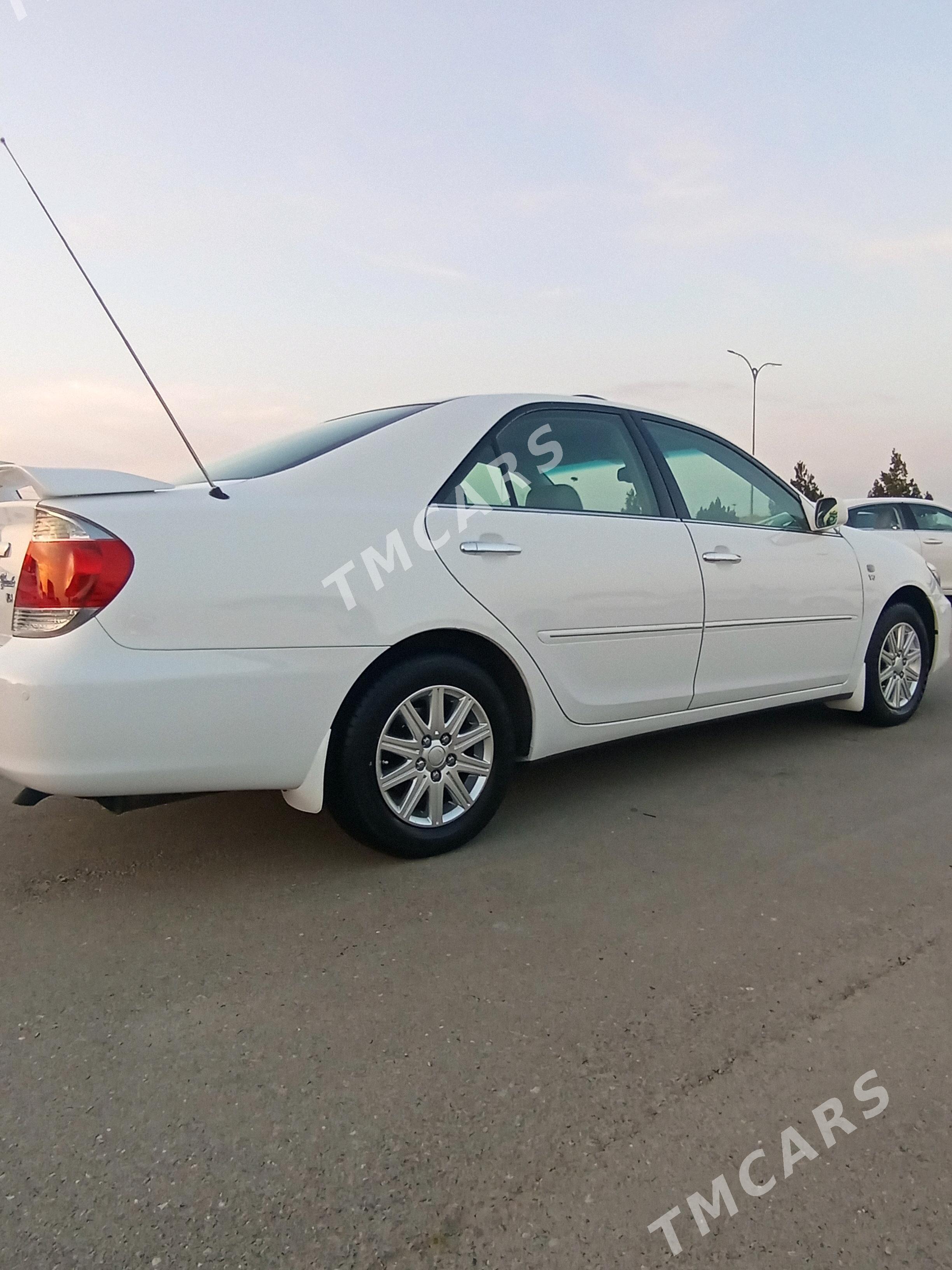 Toyota Camry 2005 - 275 000 TMT - "Altyn Asyr" Gündogar bazary (Jygyllyk) - img 4