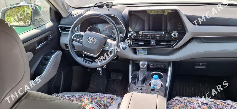 Toyota Highlander 2022 - 665 000 TMT - Gökdepe - img 2