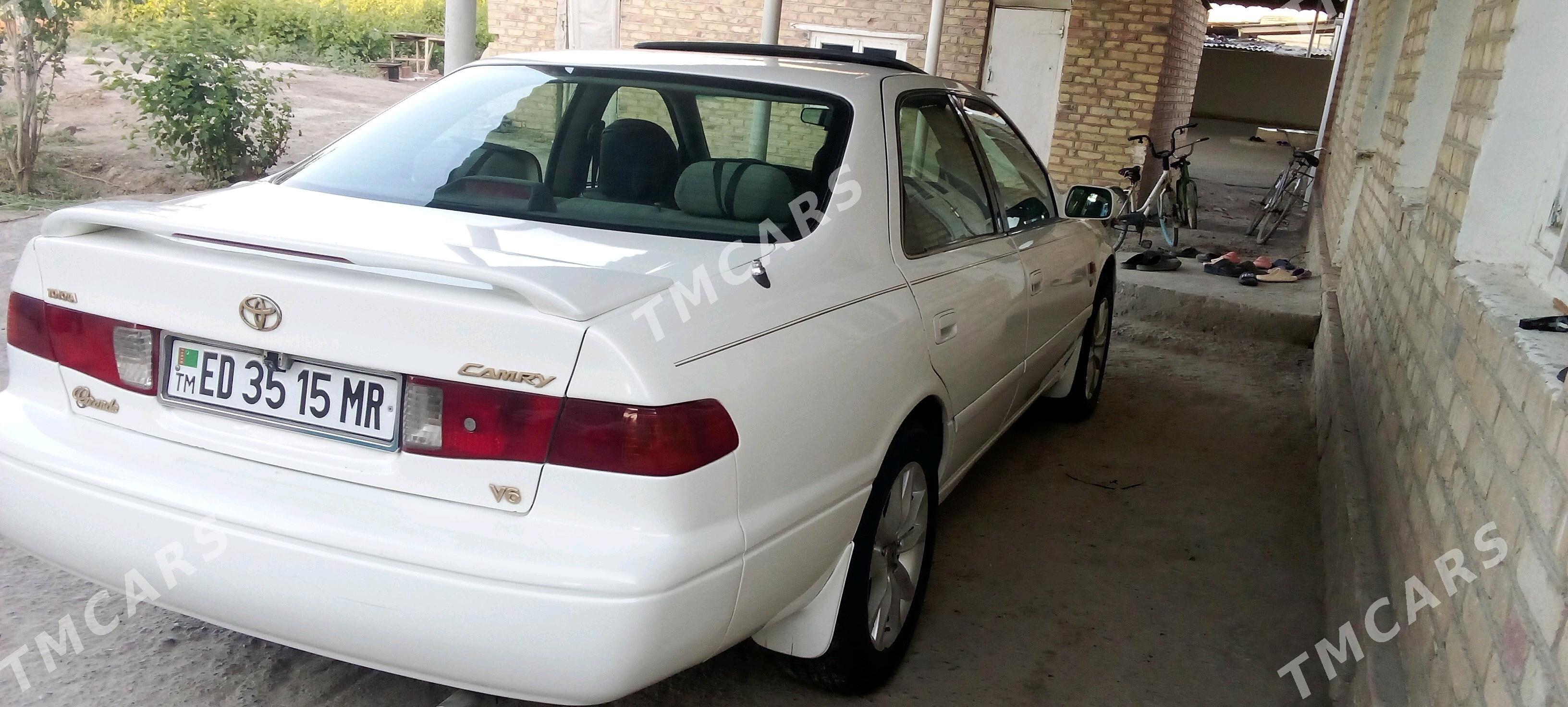 Toyota Camry 2000 - 140 000 TMT - Мургап - img 5