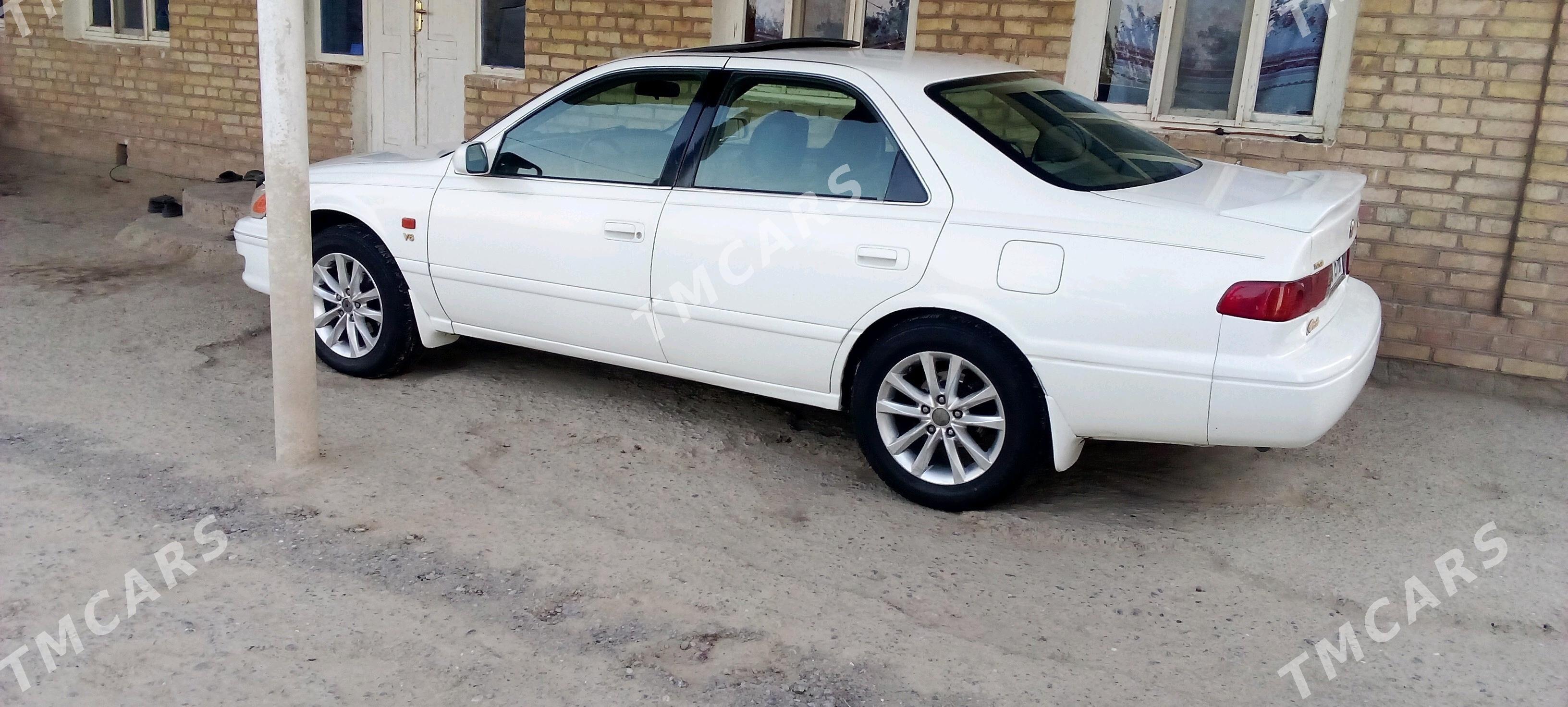Toyota Camry 2000 - 140 000 TMT - Мургап - img 7