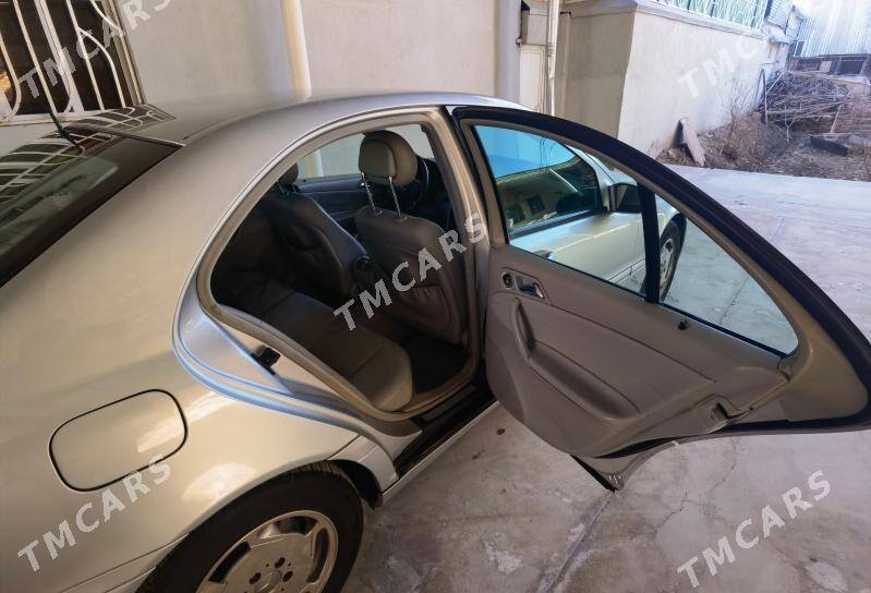 Mercedes-Benz C-Class 2001 - 90 000 TMT - Мары - img 3