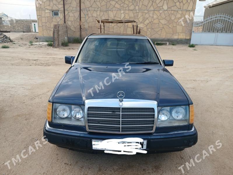 Mercedes-Benz 230E 1992 - 24 000 TMT - Gumdag - img 3