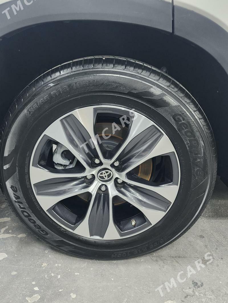 Toyota Highlander 2021 - 591 000 TMT - Ашхабад - img 4