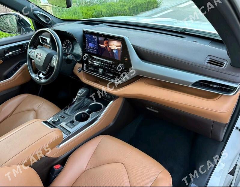 Toyota Highlander 2022 - 630 000 TMT - Ашхабад - img 2
