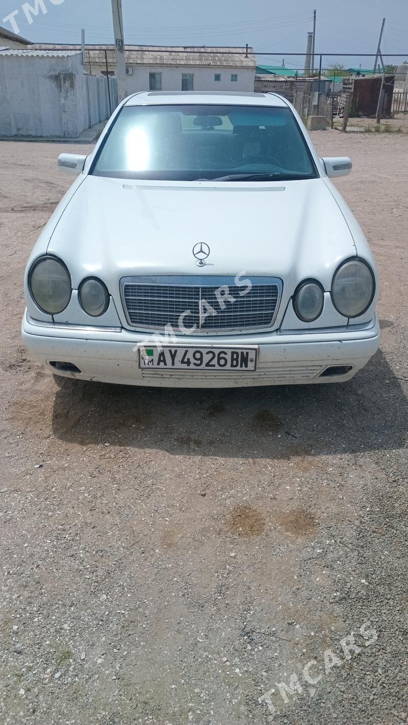 Mercedes-Benz 230E 1996 - 50 000 TMT - Türkmenbaşy - img 6