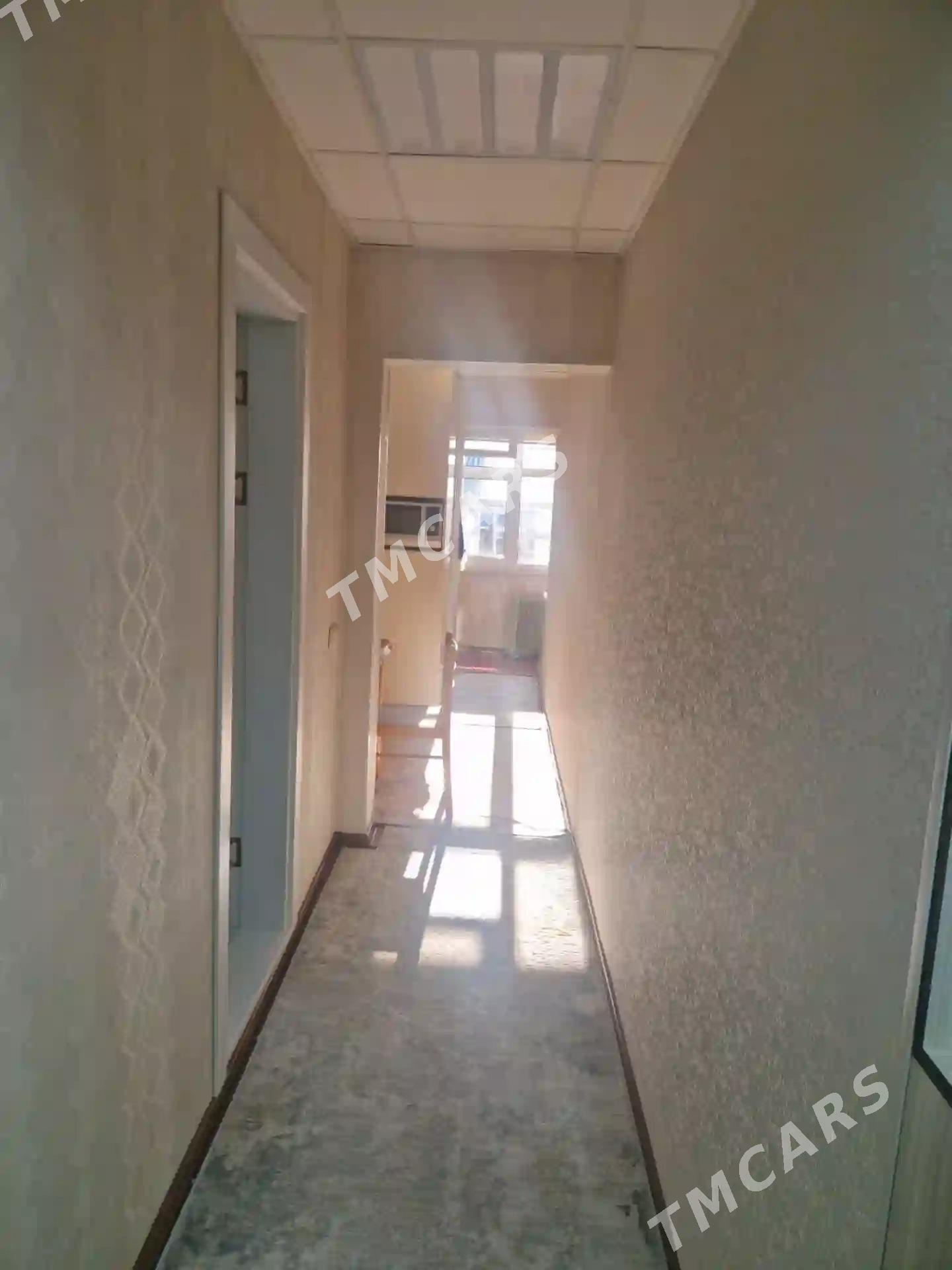 Продам 4х ком 3эаж 69 квартал - Туркменбаши - img 6