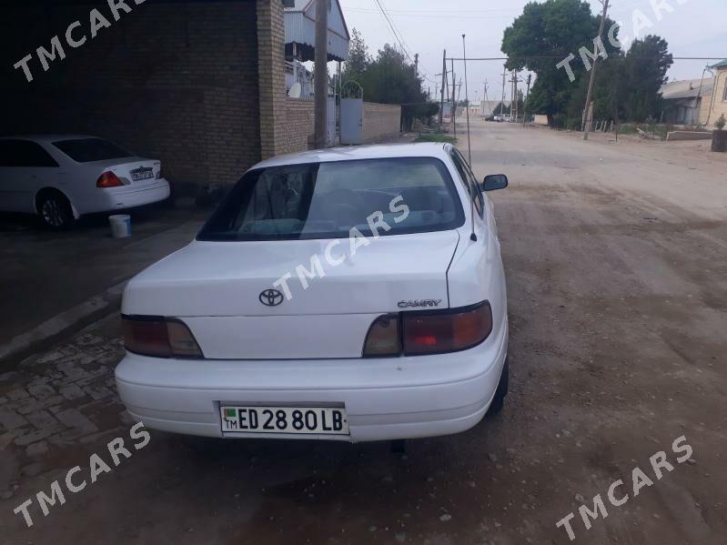Toyota Camry 1992 - 59 000 TMT - Ходжамбаз - img 2