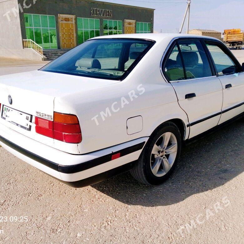 BMW 520 1992 - 35 000 TMT - Gumdag - img 1