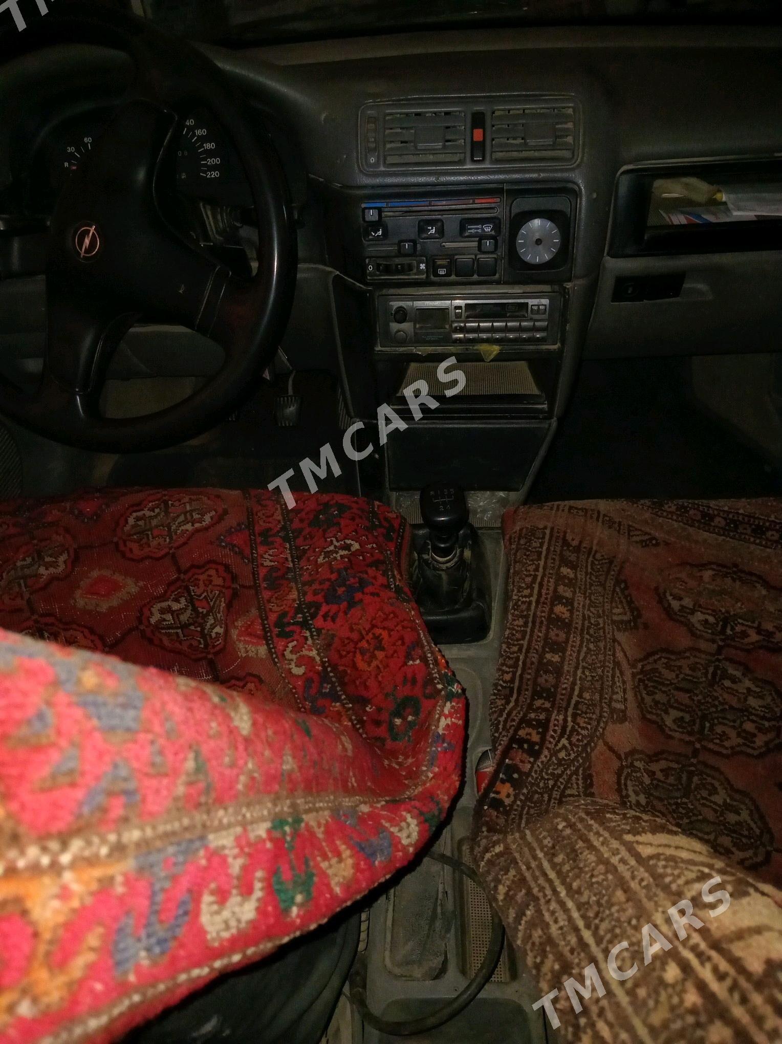 Opel Vectra 1993 - 37 000 TMT - Гурбансолтан Едже - img 7
