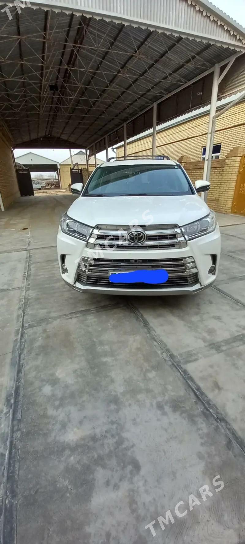 Toyota Highlander 2017 - 400 000 TMT - Mary - img 3