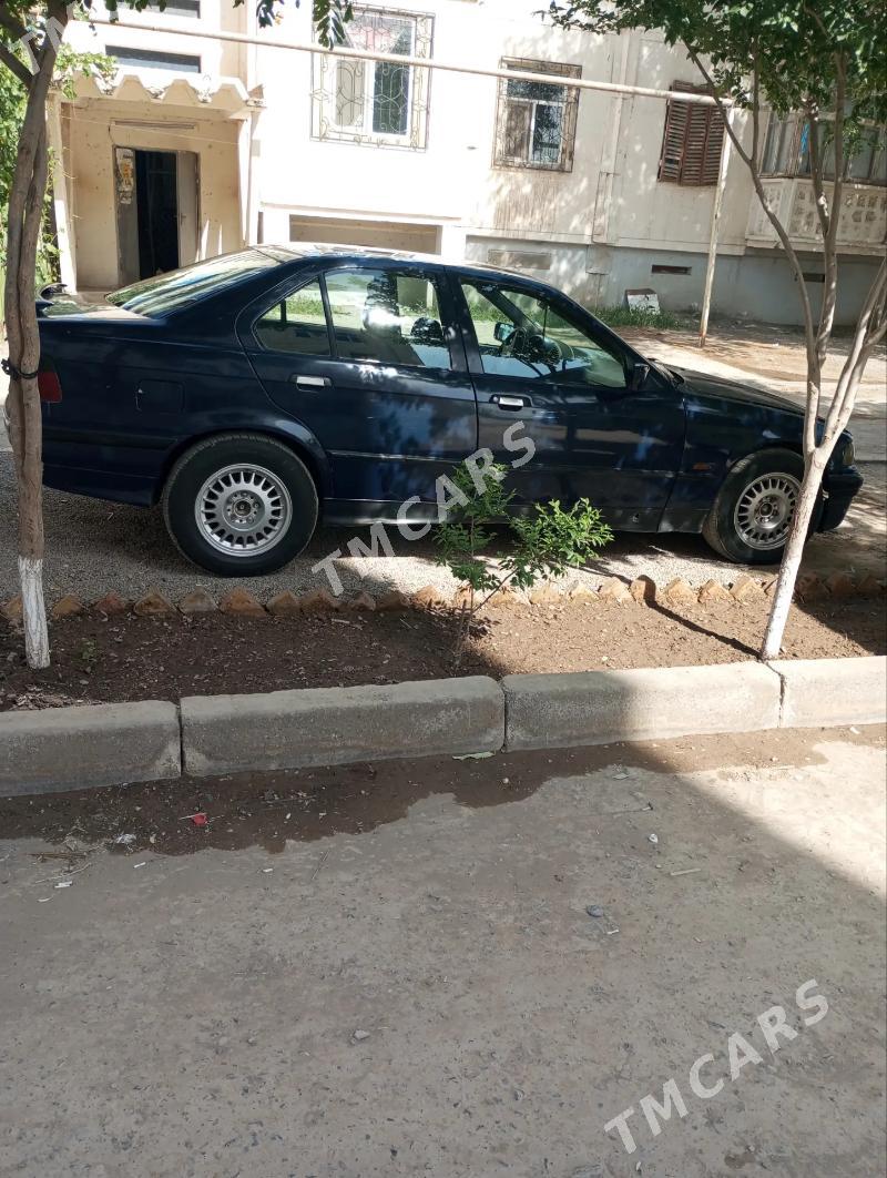 BMW 320 1992 - 30 000 TMT - Türkmenabat - img 4