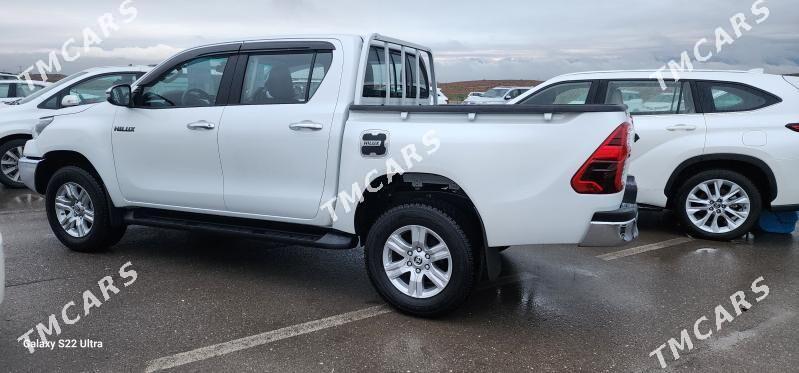 Toyota Hilux 2025 - 695 000 TMT - Ашхабад - img 4