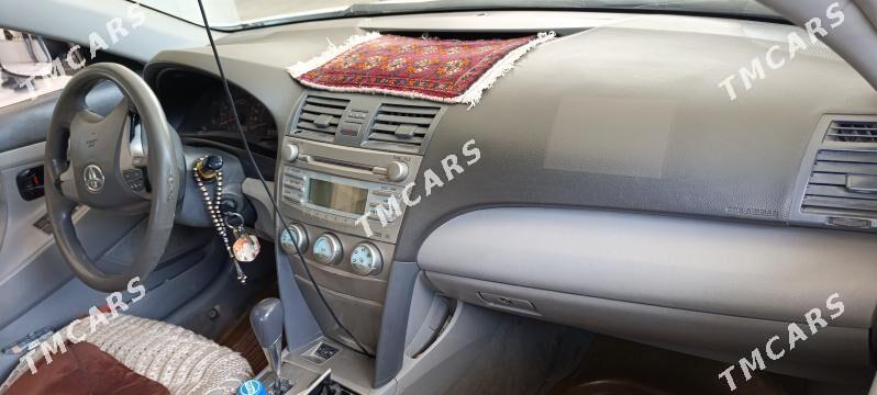 Toyota Camry 2010 - 115 000 TMT - Кака - img 3