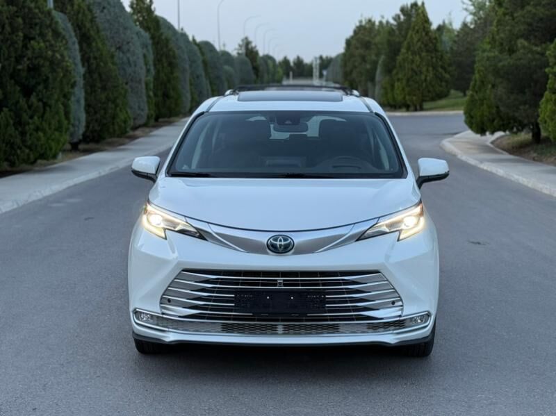 Toyota Sienna 2022 - 740 000 TMT - Ашхабад - img 4