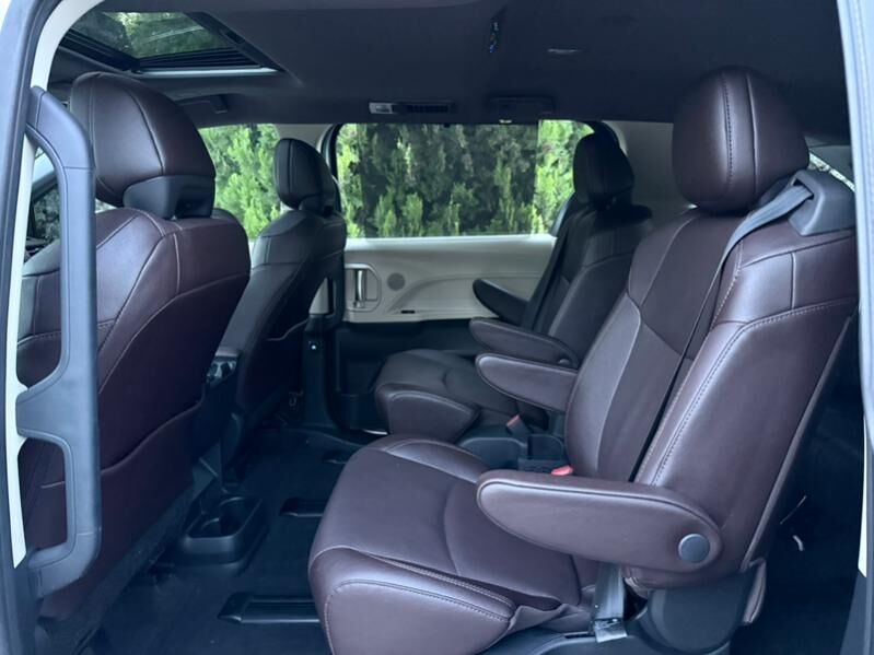 Toyota Sienna 2022 - 740 000 TMT - Ашхабад - img 7