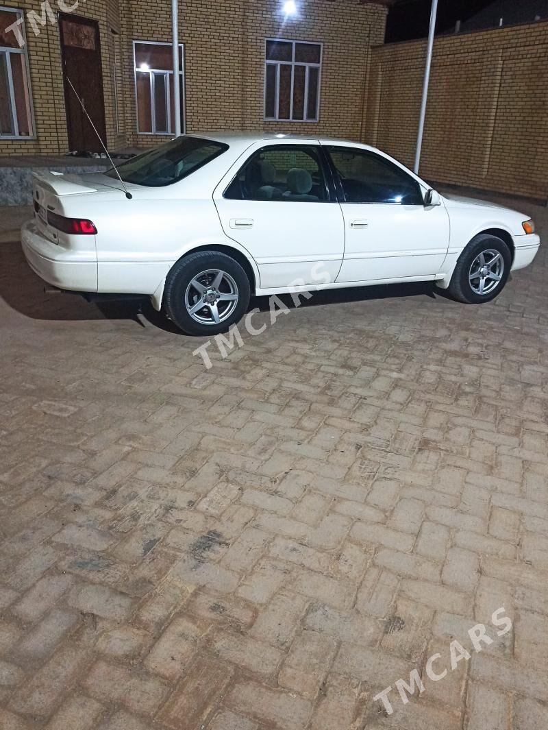 Toyota Camry 1998 - 111 000 TMT - Baýramaly - img 3