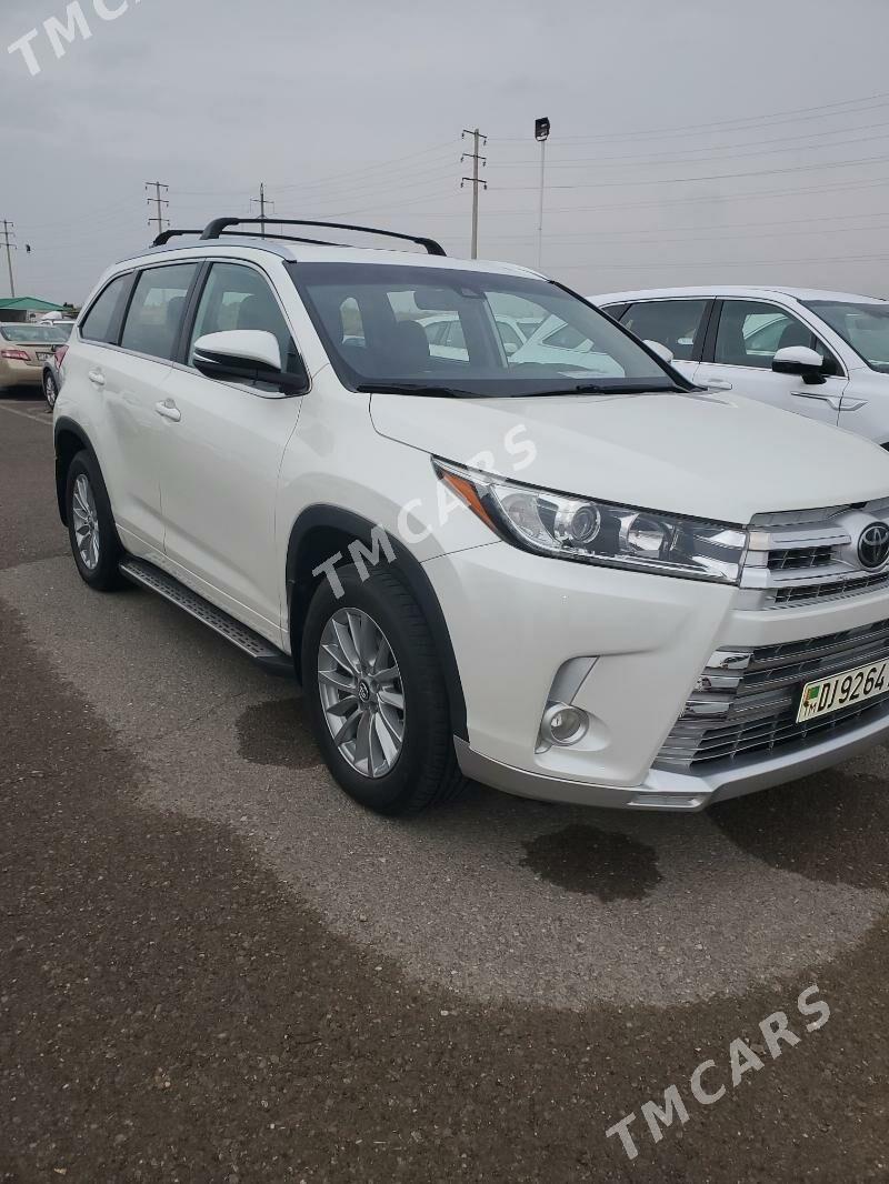 Toyota Highlander 2018 - 450 000 TMT - Бахарден - img 2