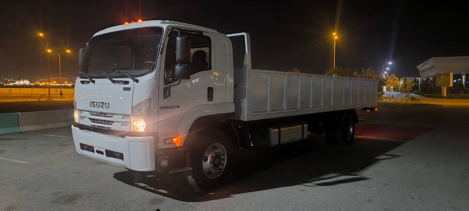 Mitsubishi Canter 2020 - 600 000 TMT - Ашхабад - img 6