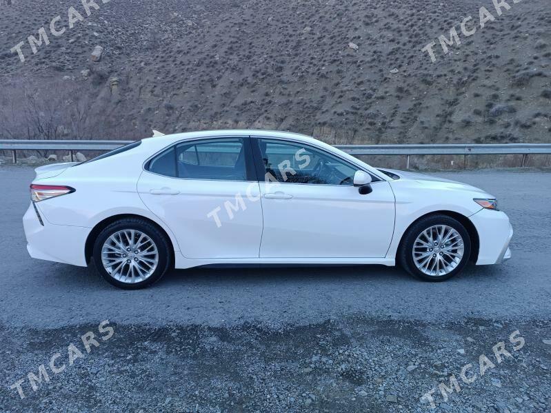 Toyota Camry 2018 - 245 000 TMT - Bäherden - img 2