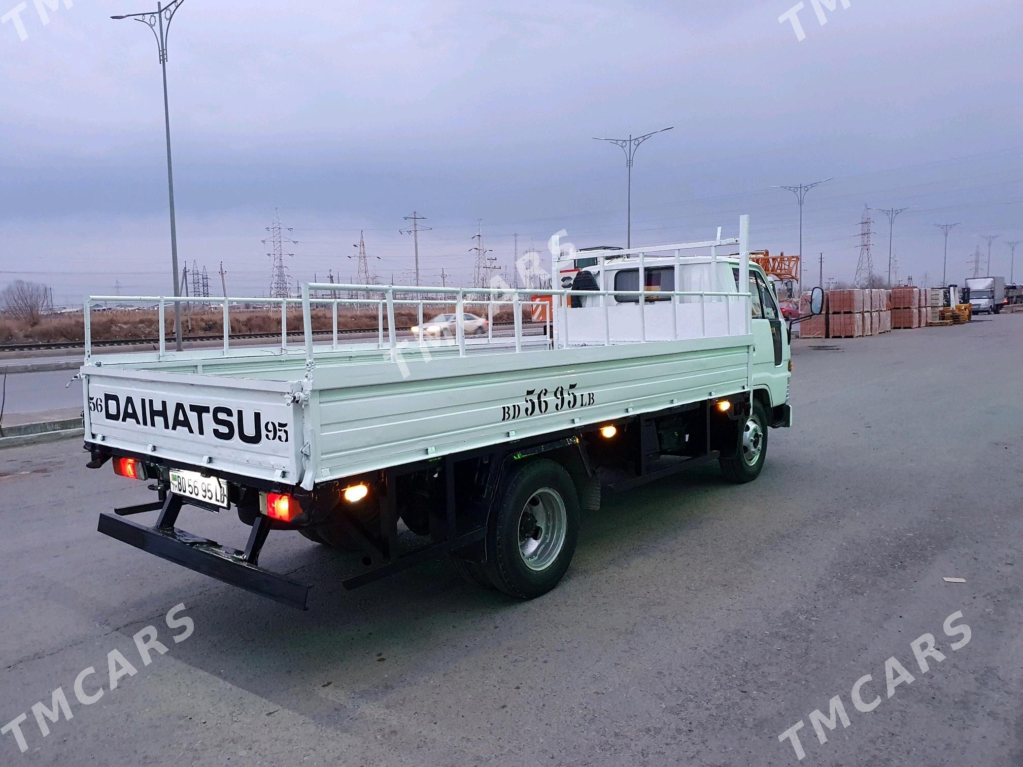 Mitsubishi Canter 1995 - 125 000 TMT - Çärjew - img 2