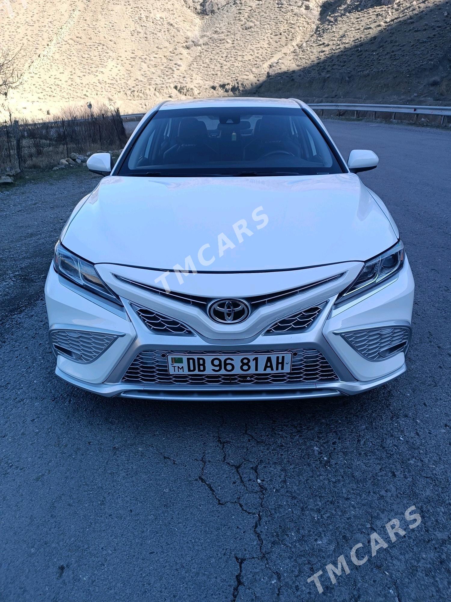 Toyota Camry 2018 - 245 000 TMT - Bäherden - img 4