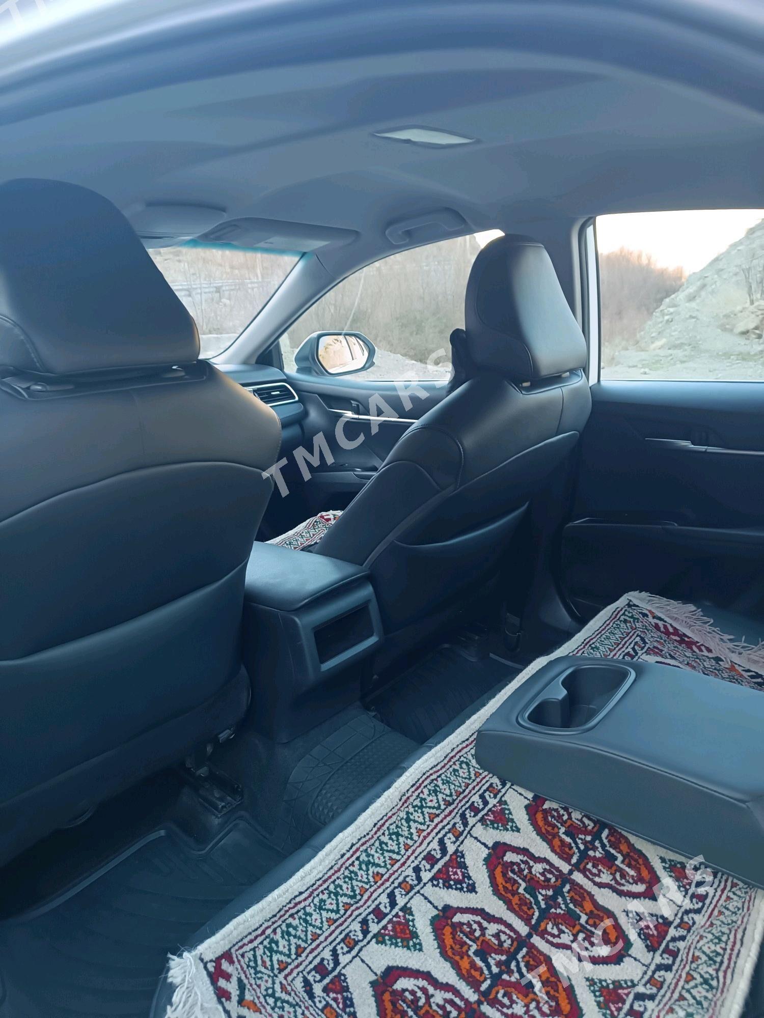 Toyota Camry 2018 - 245 000 TMT - Bäherden - img 6