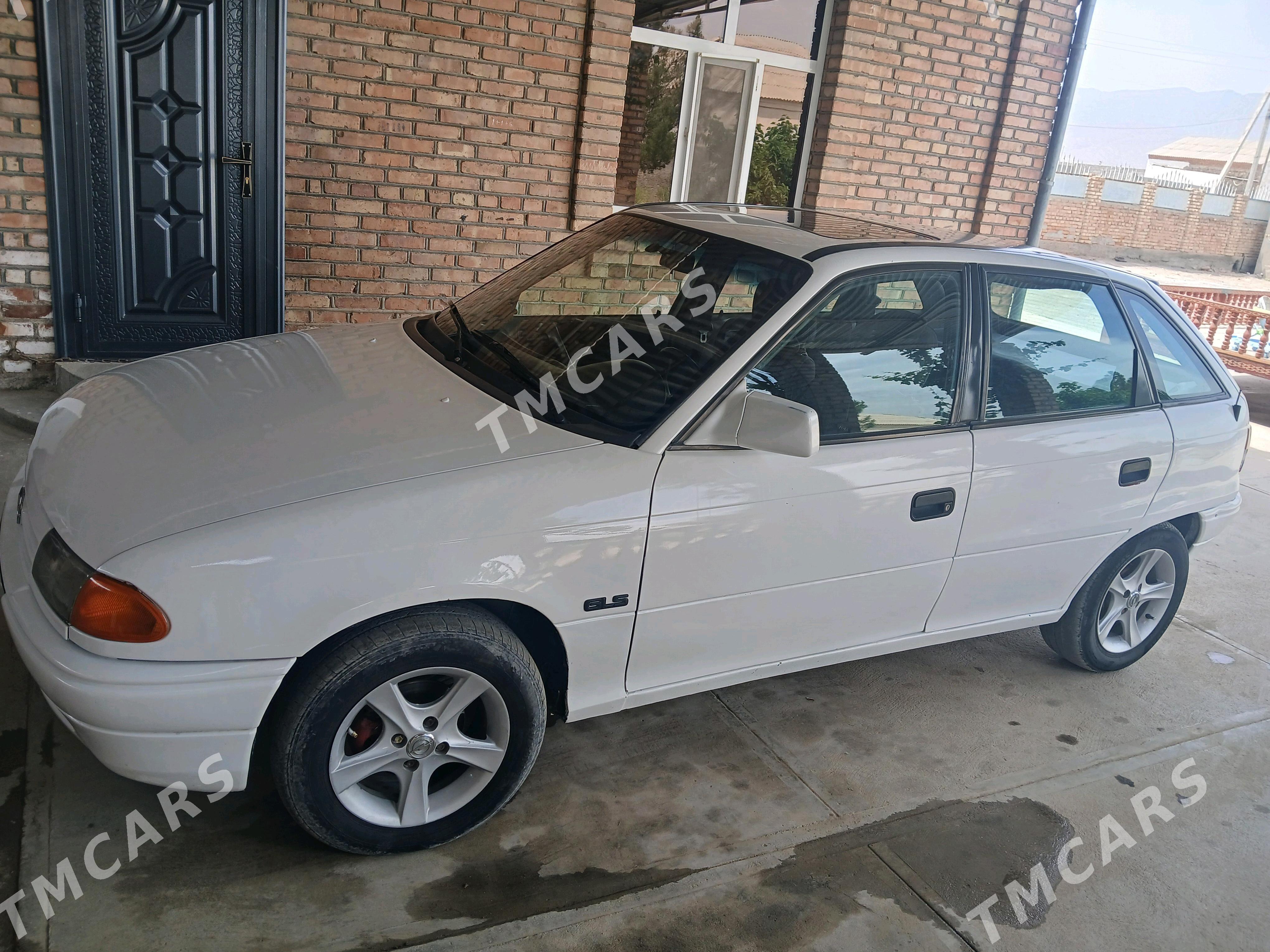 Opel Astra 1993 - 30 000 TMT - Bäherden - img 2