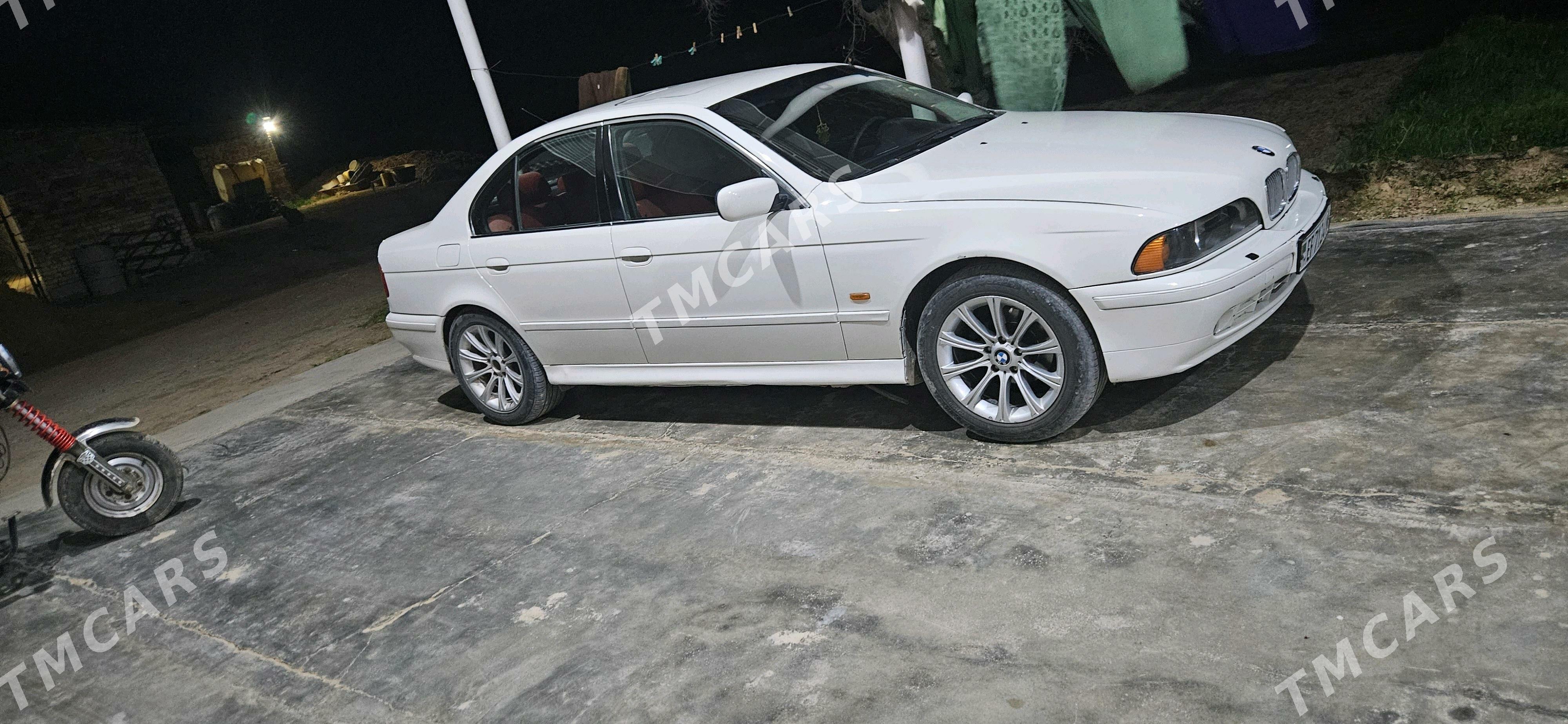 BMW 528 1999 - 100 000 TMT - Мары - img 5