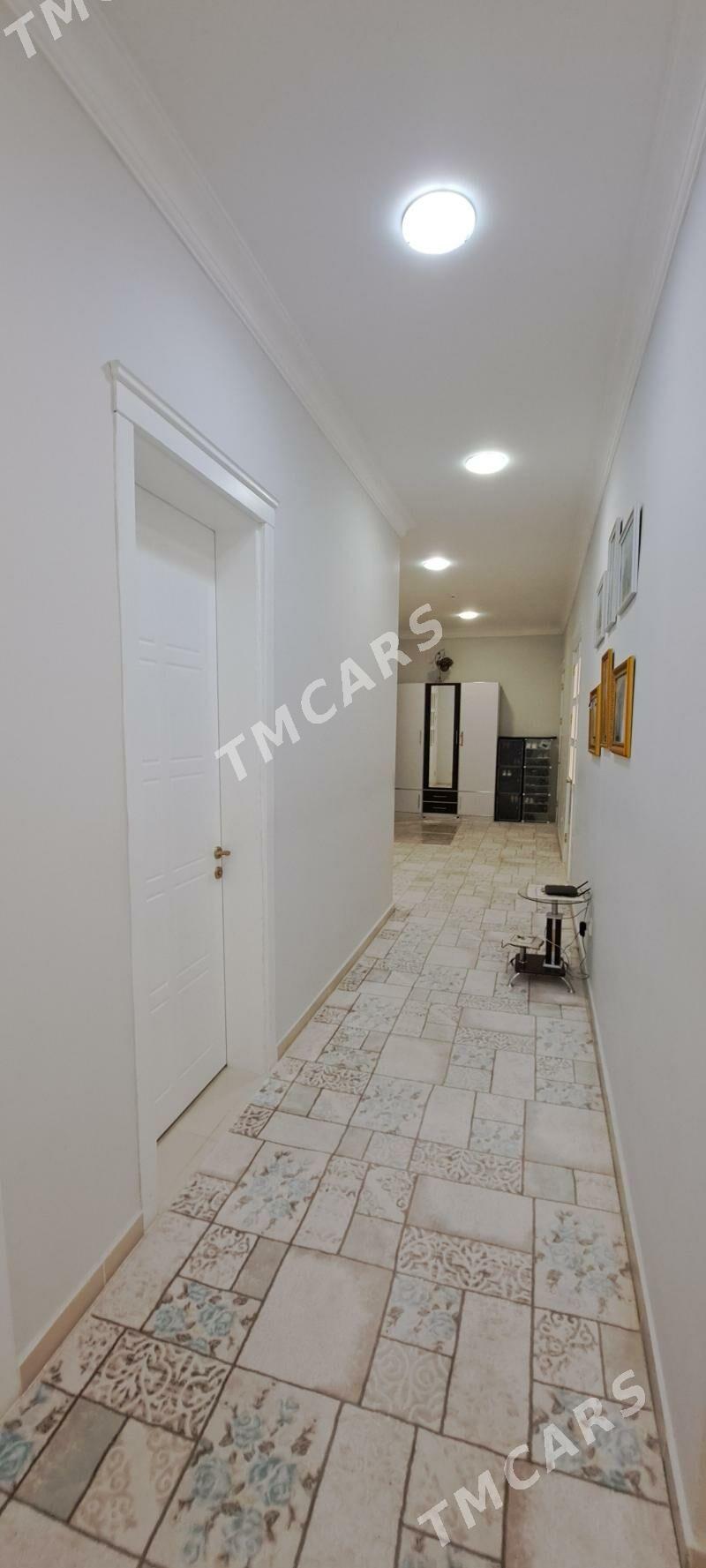 EÝESINDEN  14 TAPGYR 4 KOM. - Aşgabat - img 3
