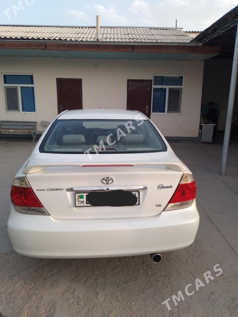 Toyota Camry 2003 - 170 000 TMT - Ак-Бугдайский этрап - img 9