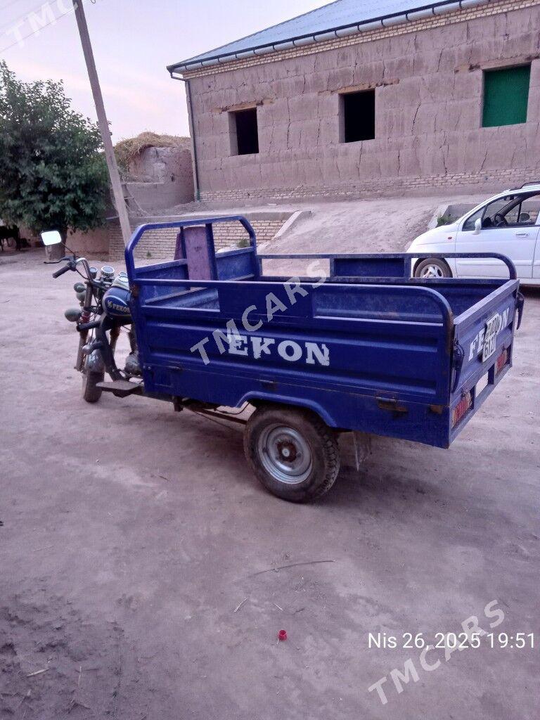 Fekon FK200-14G 2014 - 20 000 TMT - Гурбансолтан Едже - img 2