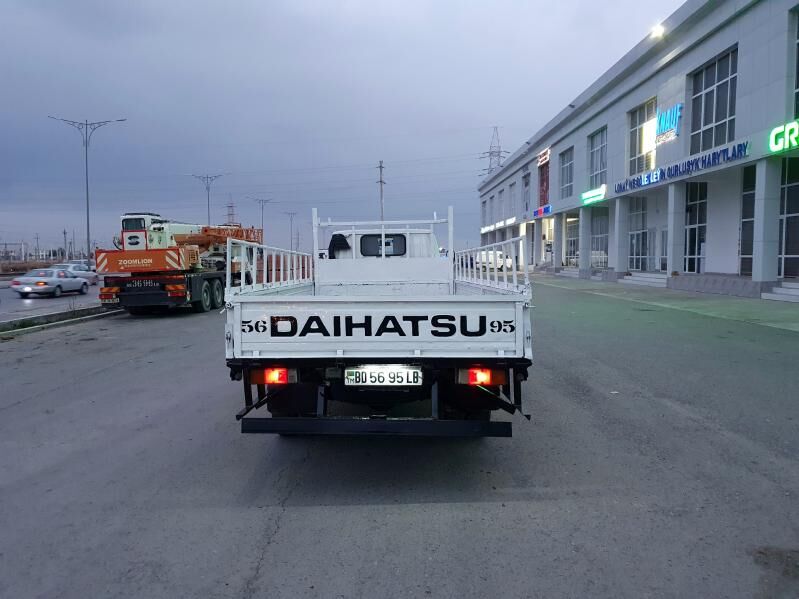 Mitsubishi Canter 1995 - 125 000 TMT - Çärjew - img 3