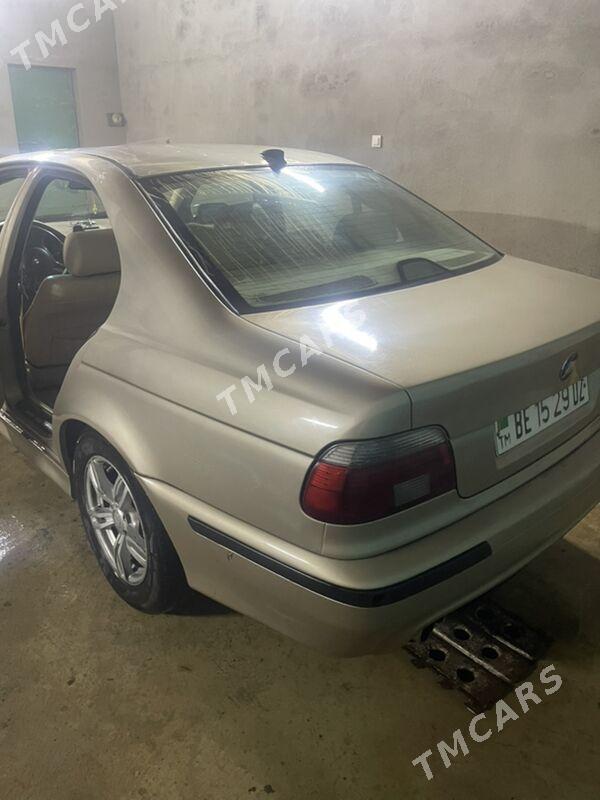 BMW E39 2001 - 100 000 TMT - Акдепе - img 2