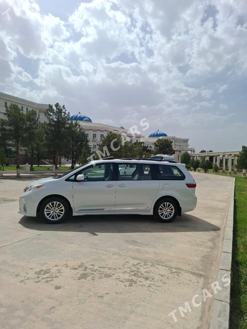 Toyota Sienna 2020 - 475 000 TMT - Ашхабад - img 4