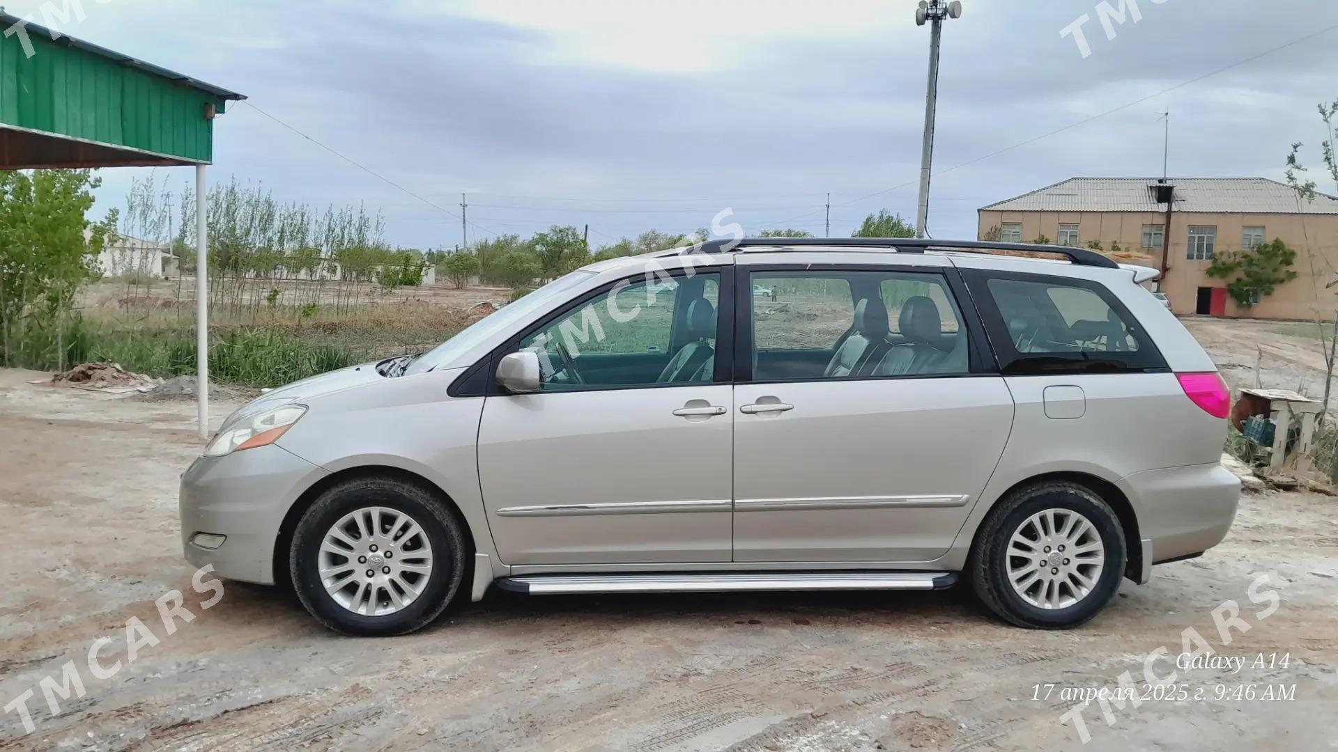 Toyota Sienna 2008 - 260 000 TMT - етр. Туркменбаши - img 6