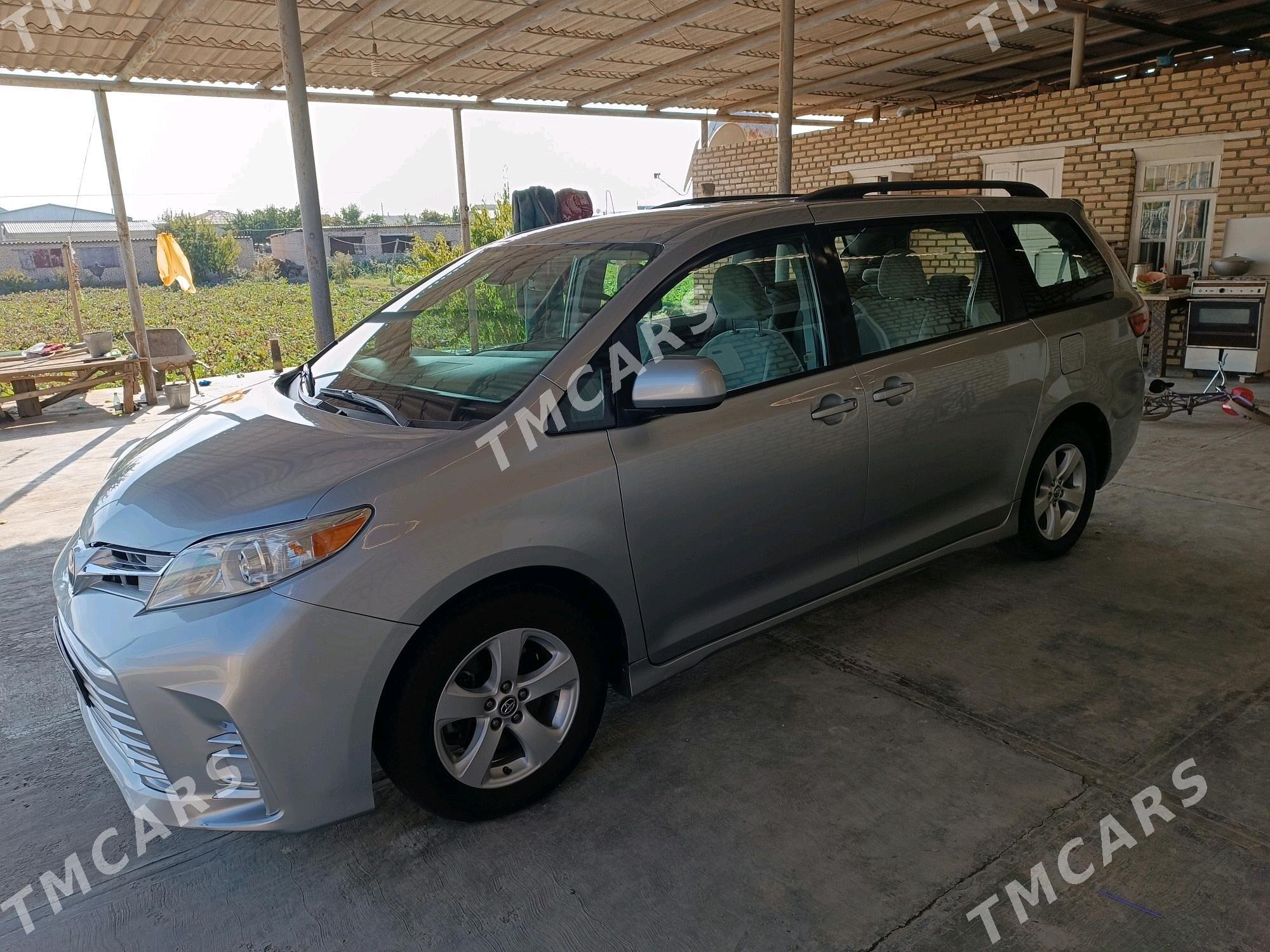 Toyota Sienna 2019 - 400 000 TMT - Wekilbazar - img 2