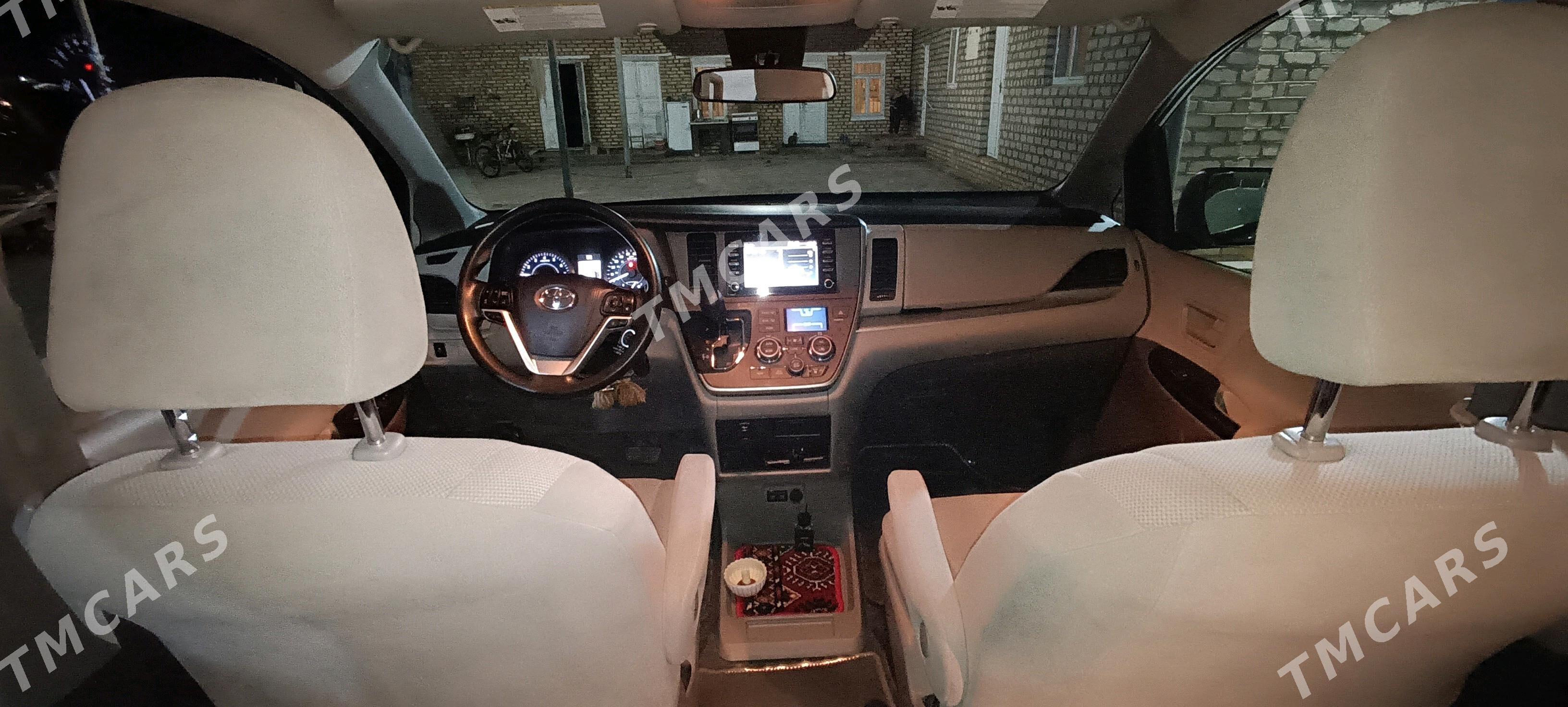 Toyota Sienna 2019 - 400 000 TMT - Wekilbazar - img 9