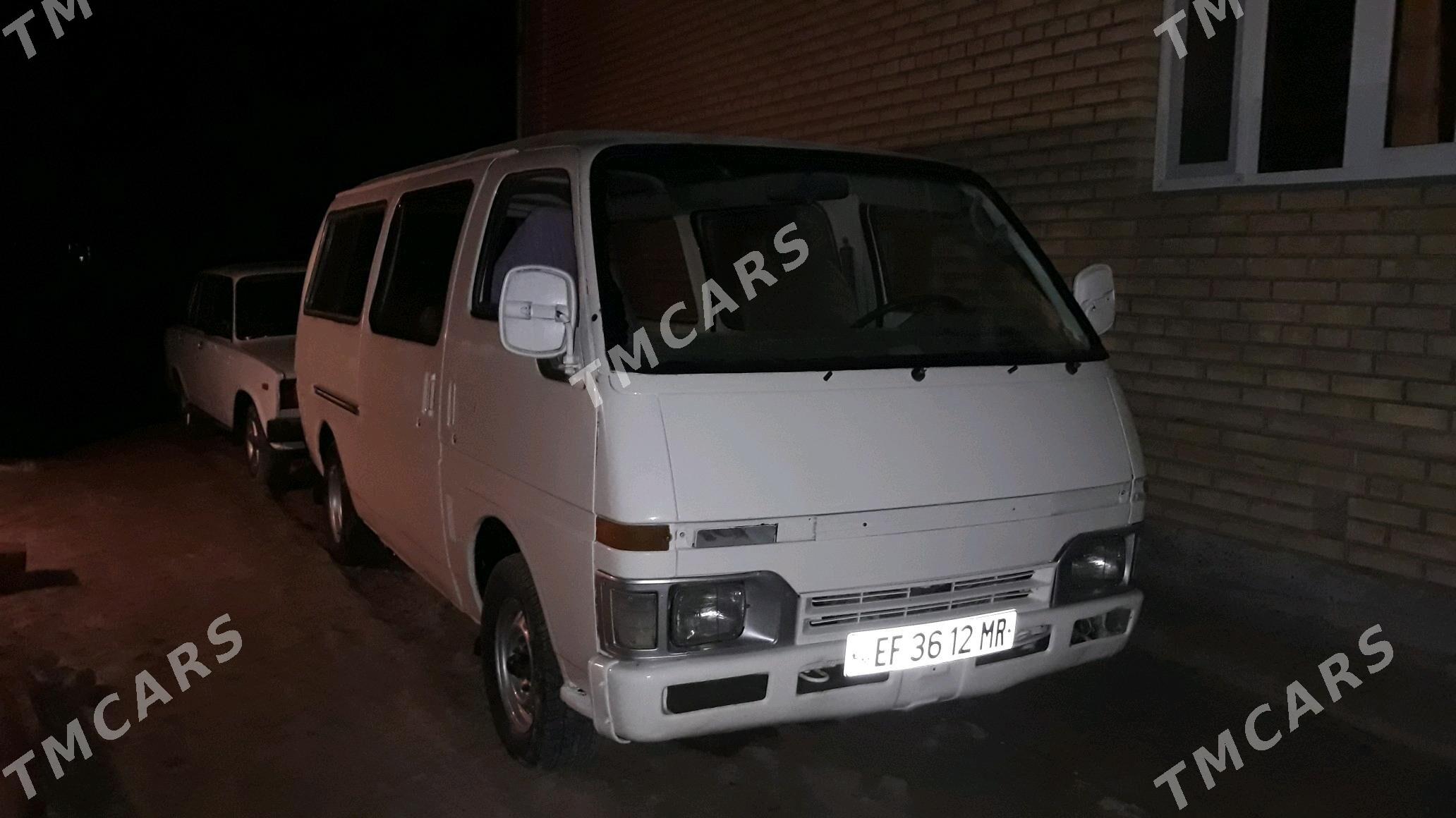 Toyota Hiace 1996 - 50 000 TMT - Байрамали - img 4