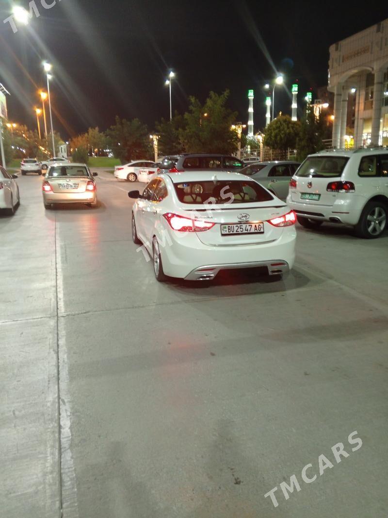 Hyundai Elantra 2013 - 170 000 TMT - Parahat 7 - img 9