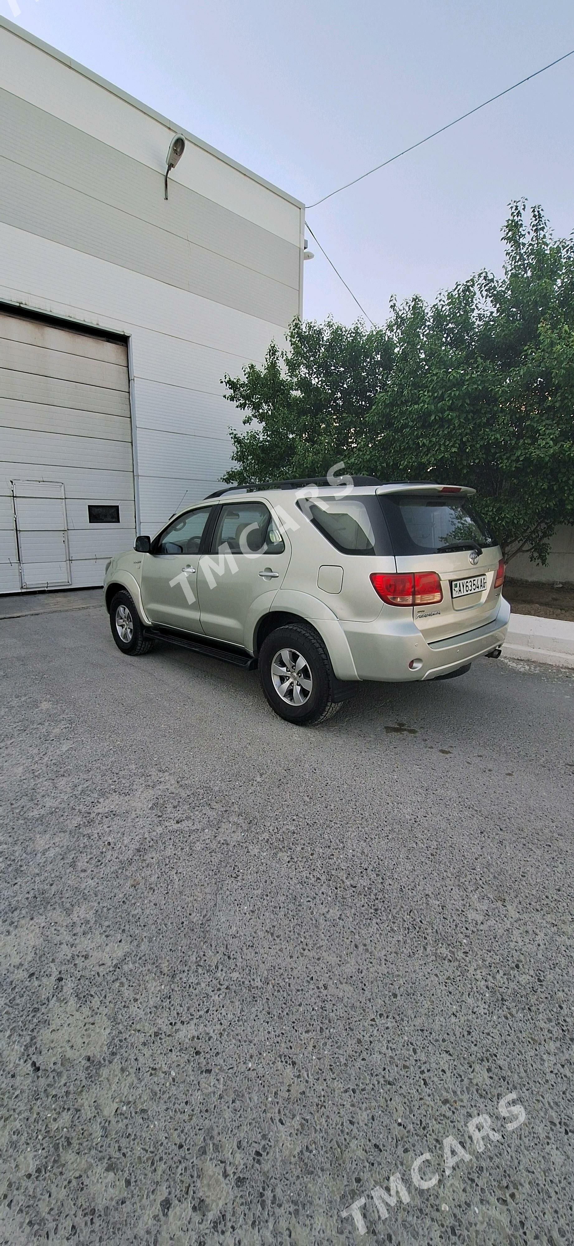 Toyota Fortuner 2008 - 260 000 TMT - Бузмеин ГРЭС - img 2