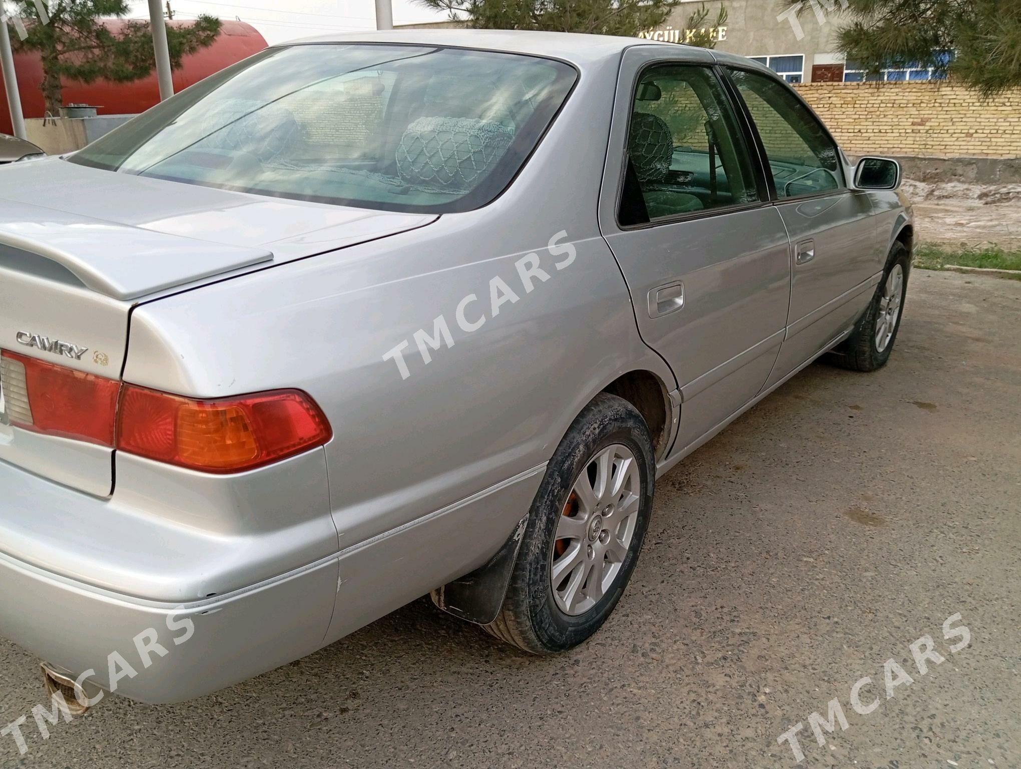 Toyota Camry 2001 - 125 000 TMT - Dänew - img 4