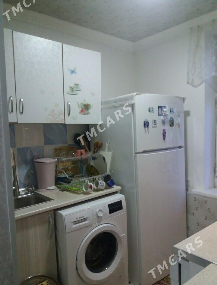 Срочно 6мкр 1комната 3этаж - 6 мкр - img 5