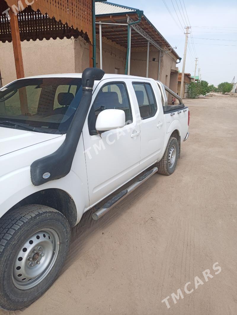 Nissan Navara 2012 - 160 000 TMT - Gurbansoltan Eje - img 2