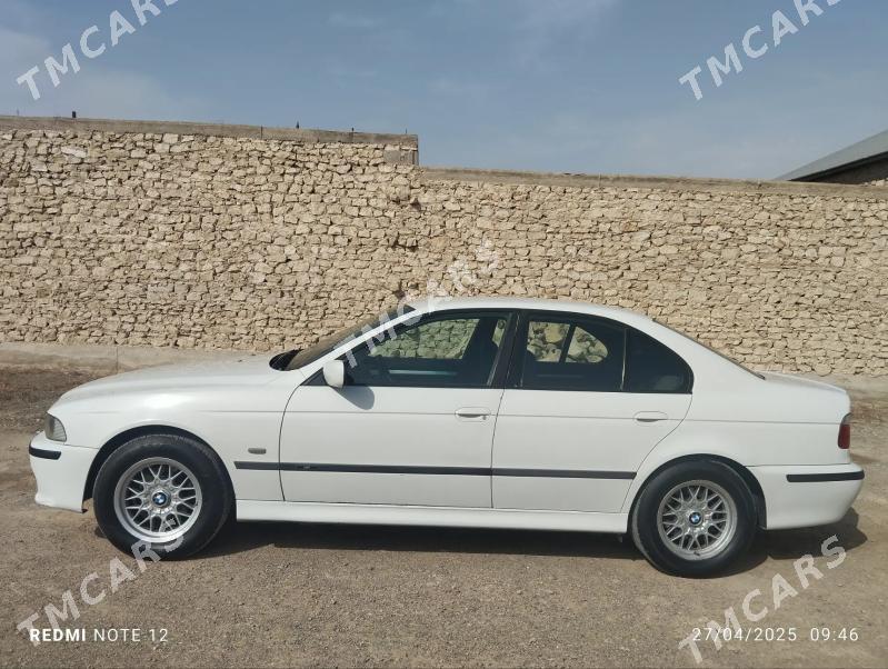 BMW E39 2003 - 100 000 TMT - Гызыларбат - img 2
