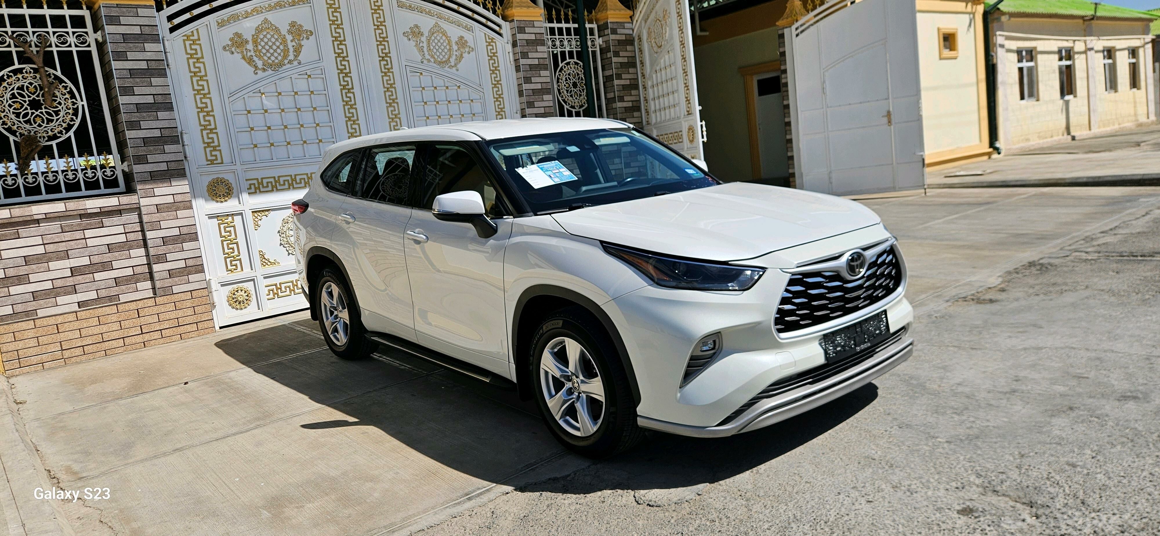 Toyota Highlander 2022 - 540 000 TMT - Ашхабад - img 2